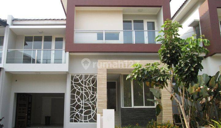 Rumah Lokasi Strategis di Kebayoran Essence Bintaro 1