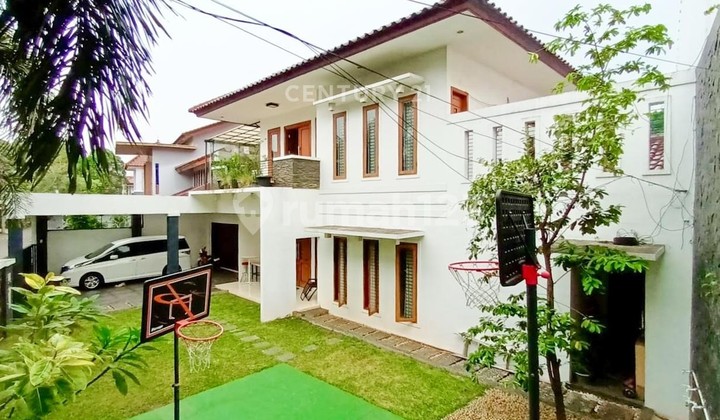 Luxury House in Bintaro Jaya Sector 1 Close to Pondok Indah