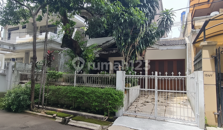 Rumah Pondok Indah Depan Taman Selangkah ke Pim 2