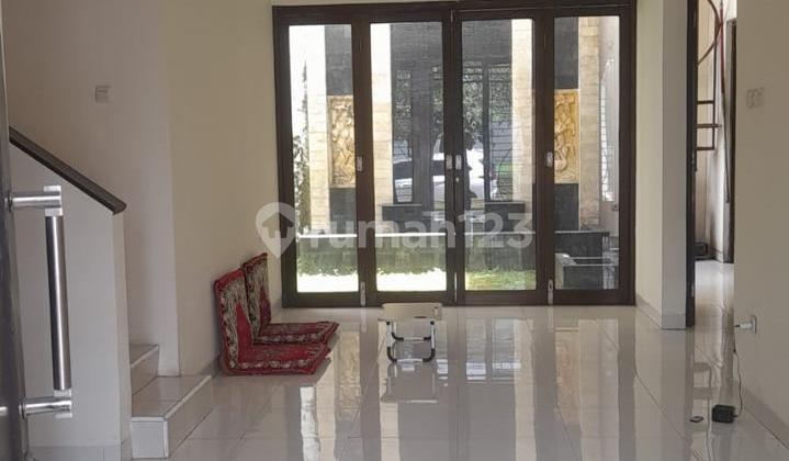 Rumah Murah di Melia Grove Graha Raya