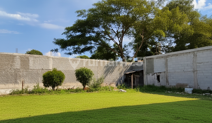 Quick Sale of Plot in Elite Complex One Step to Gancit, South Jakarta Quick Sale of Plot in Elite Complex One Step to Gancit, South Jakarta