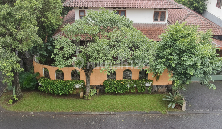 House for Sale in Pondok Indah, Hook Position