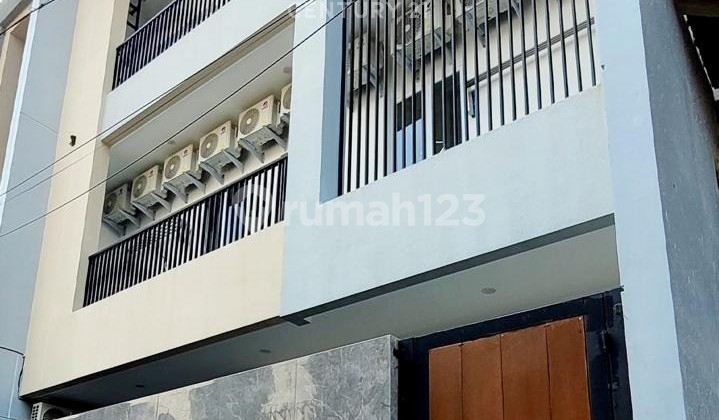For Sale, 30-Room Boarding House Near Binus Kemanggisan Campus