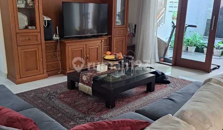 Rumah Luas & Siap Huni di Bumi Bintaro Permai Pesanggrahan, Jakarta Selatan Rumah Luas & Siap Huni di Bumi Bintaro Permai Pesanggrahan, Jakarta Selatan