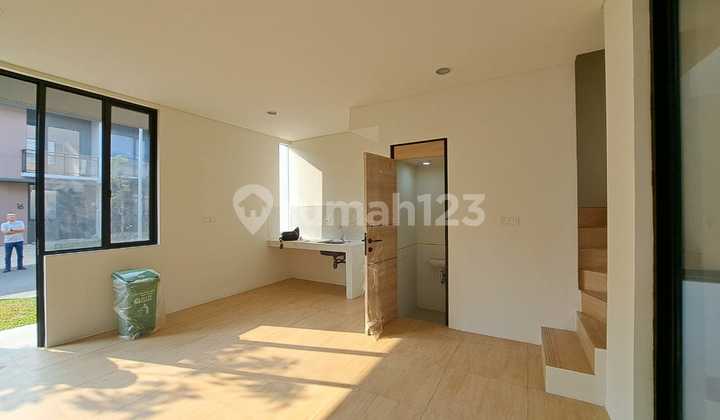 Rumah Modern di Park Serpong, Cluster Legok Cendana