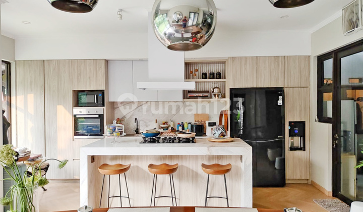 Rumah Cantik Full Furnished Dekat Tol dan MRT Rempoa Bintaro Tangerang Selatan Rumah Cantik Full Furnished Dekat Tol dan MRT Rempoa Bintaro Tangerang Selatan