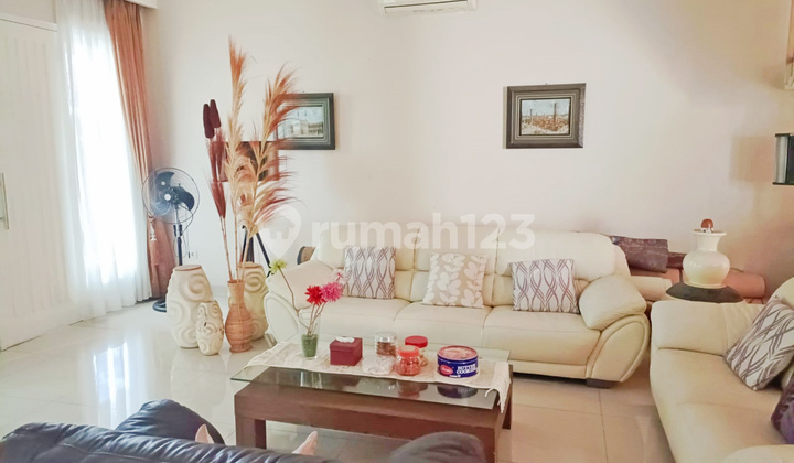 Rumah Bagus dan siap huni di Bintaro Sektor 5
