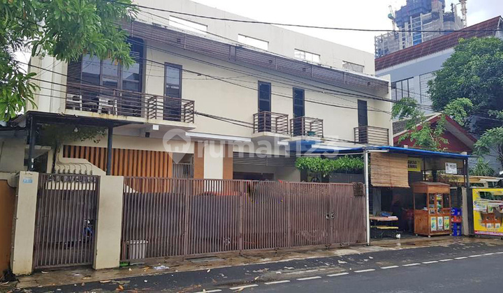 Rumah Lokasi Strategis di Bendungan Hilir Jakarta Pusat