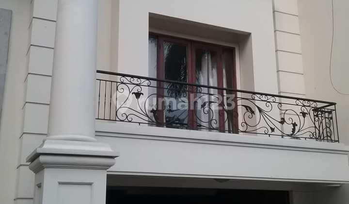 Dijual Rumah Mewah Cantik di Jakarta Selatan Dijual Rumah Mewah Cantik di Jakarta Selatan