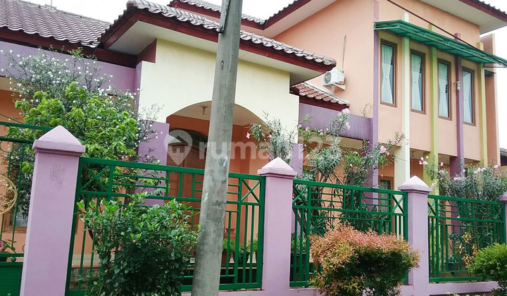 Dijual Rumah Mewah Nyaman di Jalan Mawar. Pondok Aren