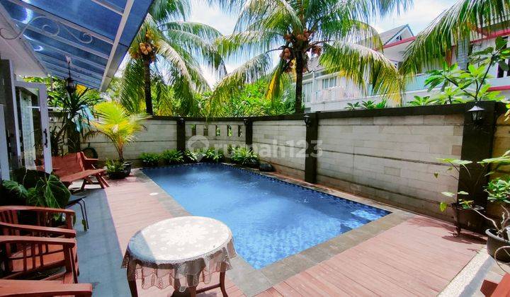 Rumah Siap Huni ada Pool di Emerald Bintaro 1