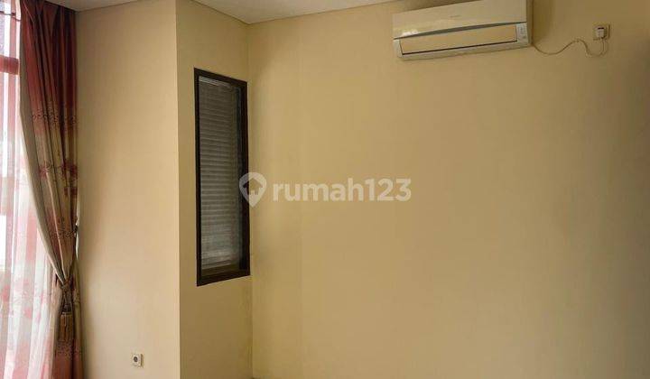 Rumah 2 Lantai Dalam Perum D East Residence Condet R1930 2