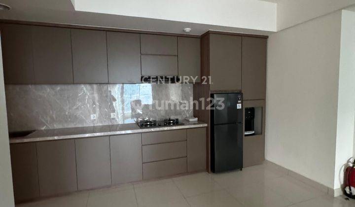 Apartemen The Kensington Royal Suites 2BR Lt 17 R1986 2