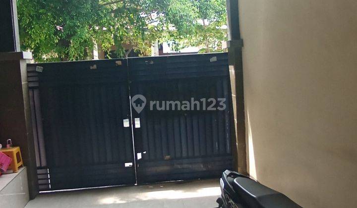 Rumah 2 Lantai Dalam Komplek Pondok Ungu Permai S8099 2