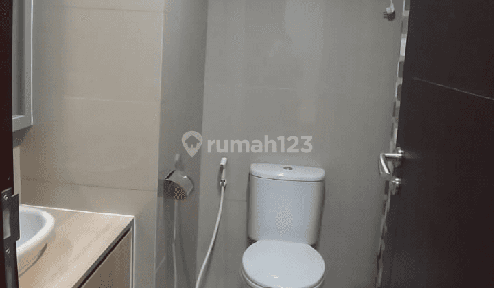 kamar mandi disewakan murah apartemen pesona square