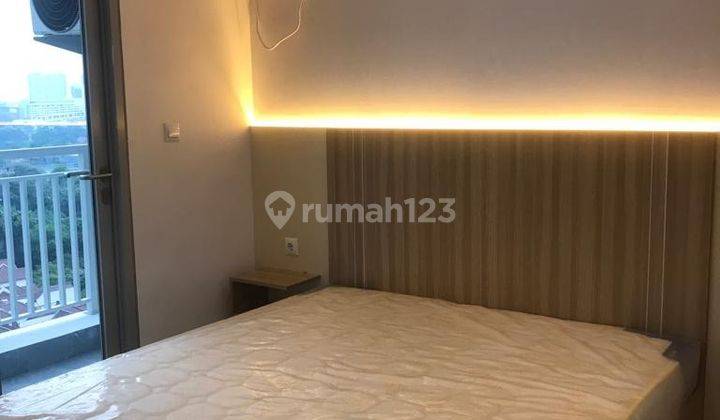 kamar tidur apartemen strategis pesona square semi