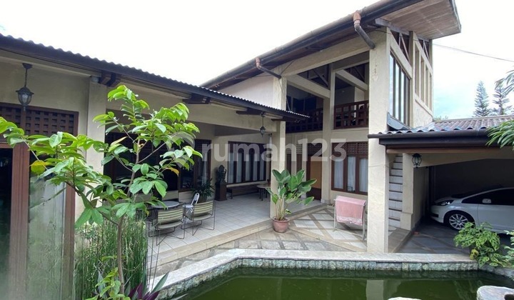 Dijual Rumah dengan Design yang Unik Daerah Gegerkalong Bandung 2