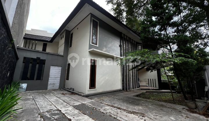 Disewakan Rumah Semi Furnished Daerah Sarijadi Bandung