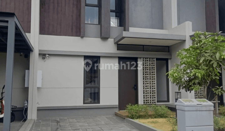 Disewakan Rumah2 Lantai di Summarecon Bandung 1