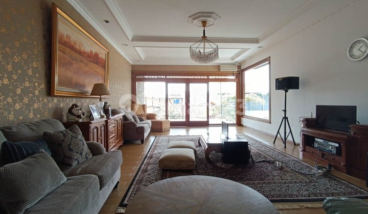 Rumah Mewah Classic Full Furnished Area Gegerkalong Bandun 2