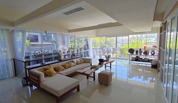 Rumah Modern Minimalist SHM di Renon - Denpasar, Bali 1