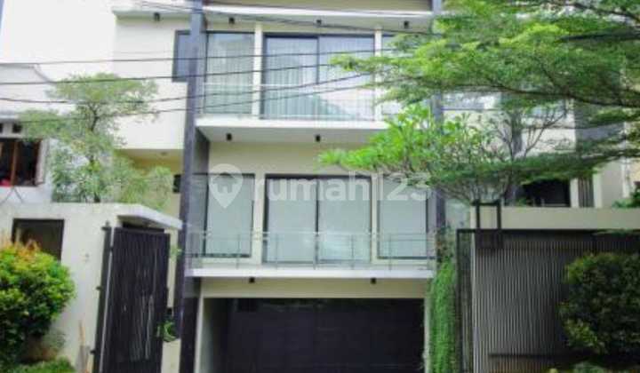 Nice Unfurnished Rental House in Senopati, South Jakarta Nice Unfurnished Rental House in Senopati, South Jakarta
