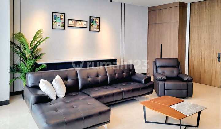 Apartment Pakubuwono Menteng 3+1 BR Furnished 2