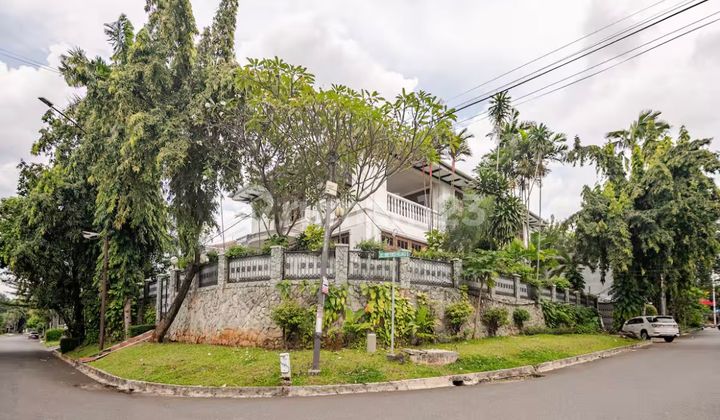 Nice Furnished House SHM Pondok Indah Jl Bukit Hijau Ix, South Jakarta