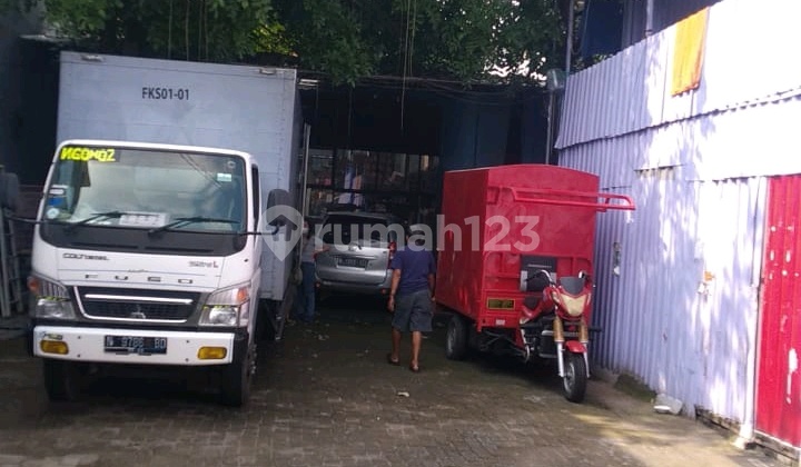 Jalan Pahlawan Sunaryo