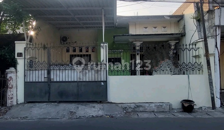 Jalan Simo Hilir Timur Raya