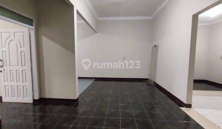 Rumah Bagus Unfurnished SHM di Holis Cigondewah, Bandung 1