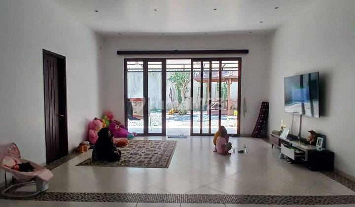 Rumah Bagus Unfurnished SHM di Kota Baru Parahyangan, Bandung 1