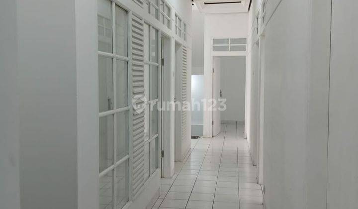 Rumah kokoh dan megah 2 Lantai Bagus untuk kosan  1