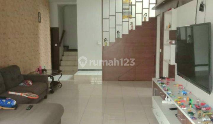 Rumah 2 Lantai Bagus dijual cepat di kota baru parahyangan 2