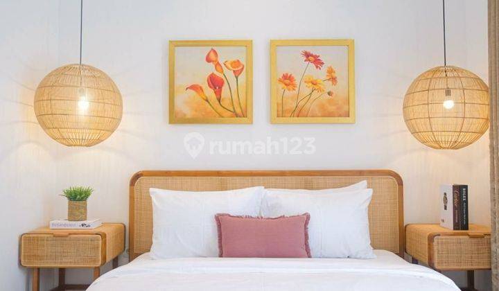 Rumah 2 Lantai SHM Bagus full furnished di cherry field 2