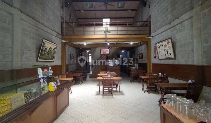 Rumah di sutami cocok untuk rumah makan cafe dan kantor 1