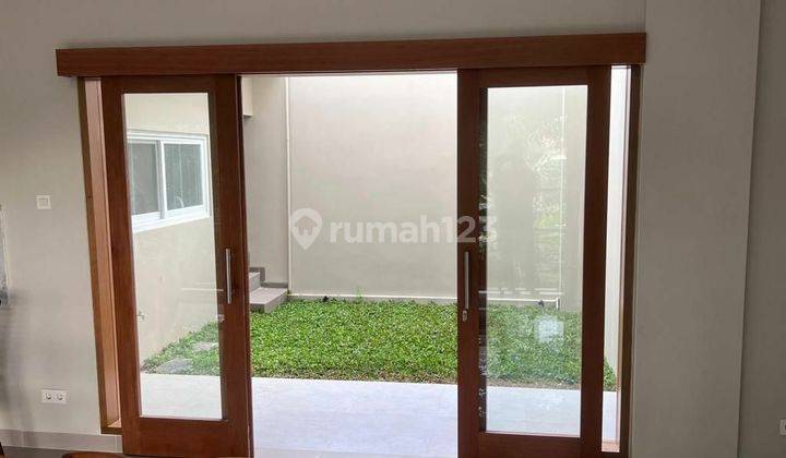 Rumah 2 Lantai SHM Bagus hook 2 lantai siap huni di cigadung 2