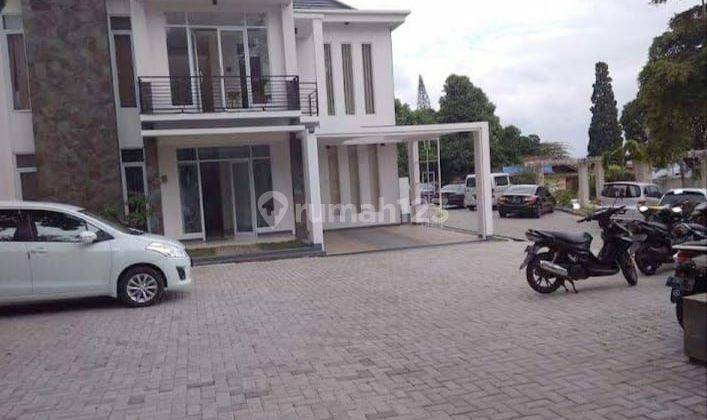 Rumah baghs 2 Lantai plus ruang usaha mainroad  1