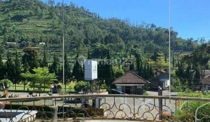 VILLA 
SIAP  HUNI
BAGUS  CANTIK 
FULL  FURNISH
MAINROAD  LEMBANG
 2