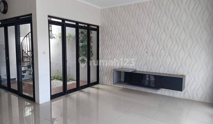 Rumah 2 Lantai Bagus modern didalam komplek di ciwaruga 2