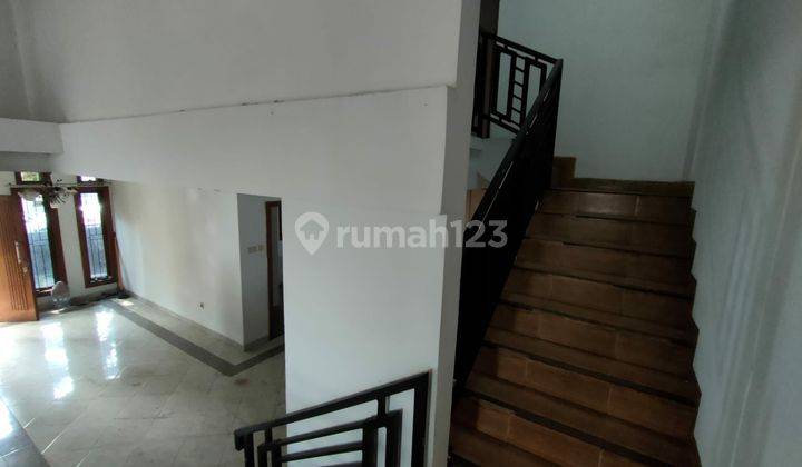 Rumah hoek strategis di daerah sarijadi bandung 2