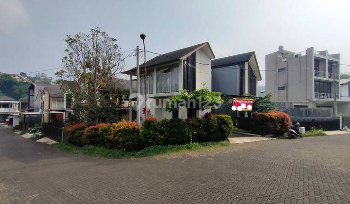 Rumah Hoek Area  Perumahan Aman di sayap Dago 1