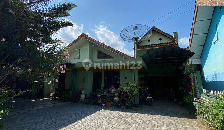 Rumah terawat cocok untuk kos kosan lokasi strategis 2