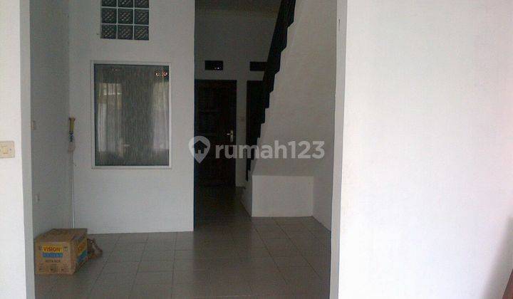 Rumah 2 Lantai Bagus di sayap margacinta 2