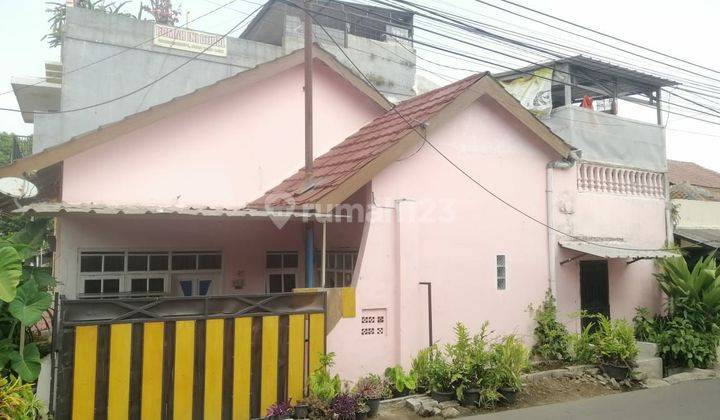 Rumah hoek di komplek Pemda Cimahi tengah  1