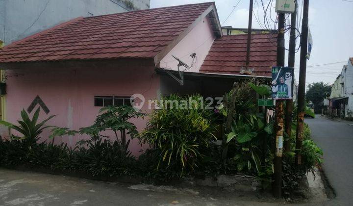 Rumah hoek di komplek Pemda Cimahi tengah  2