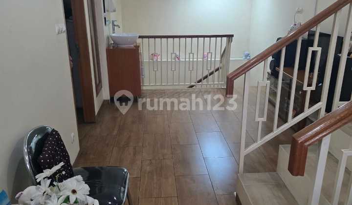 Three-Storey Shop House Suitable for Business on Tubagus Ismail Main Road 2
