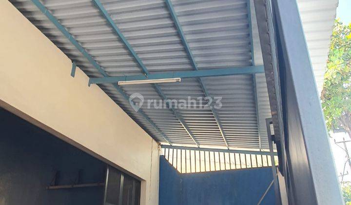 Bangunan Bentuk Gudang Area Renon Denpasar Bali 1
