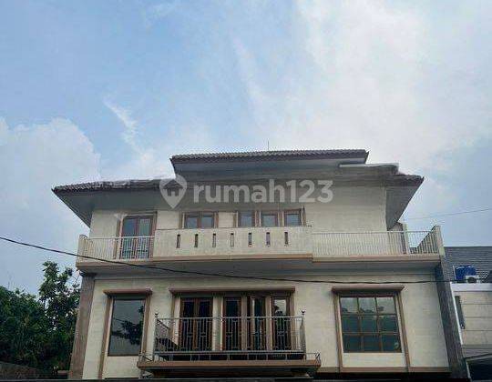 Rumah Bagus 4 Lantai Siap Huni Dalam Komplek Taman Meruya, Kembangan, Jakarta 1