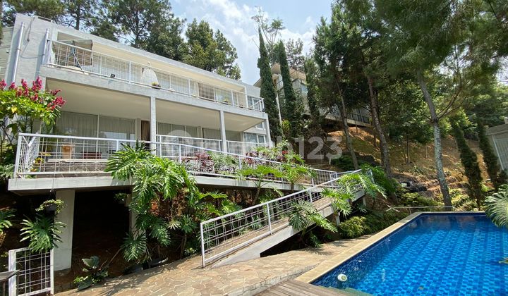 Rumah Modern 2 Lantai Ada Kolam Renang Daerah Dago Bandung Rumah Modern 2 Lantai Ada Kolam Renang Daerah Dago Bandung